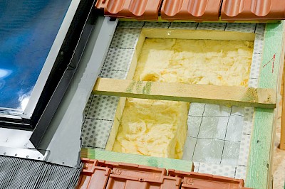 Große Auswahl: Egal, welches Material verwendet wird, eine Dachdämmung lohnt sich in der Regel immer., © Adobe Stock Alterfalter